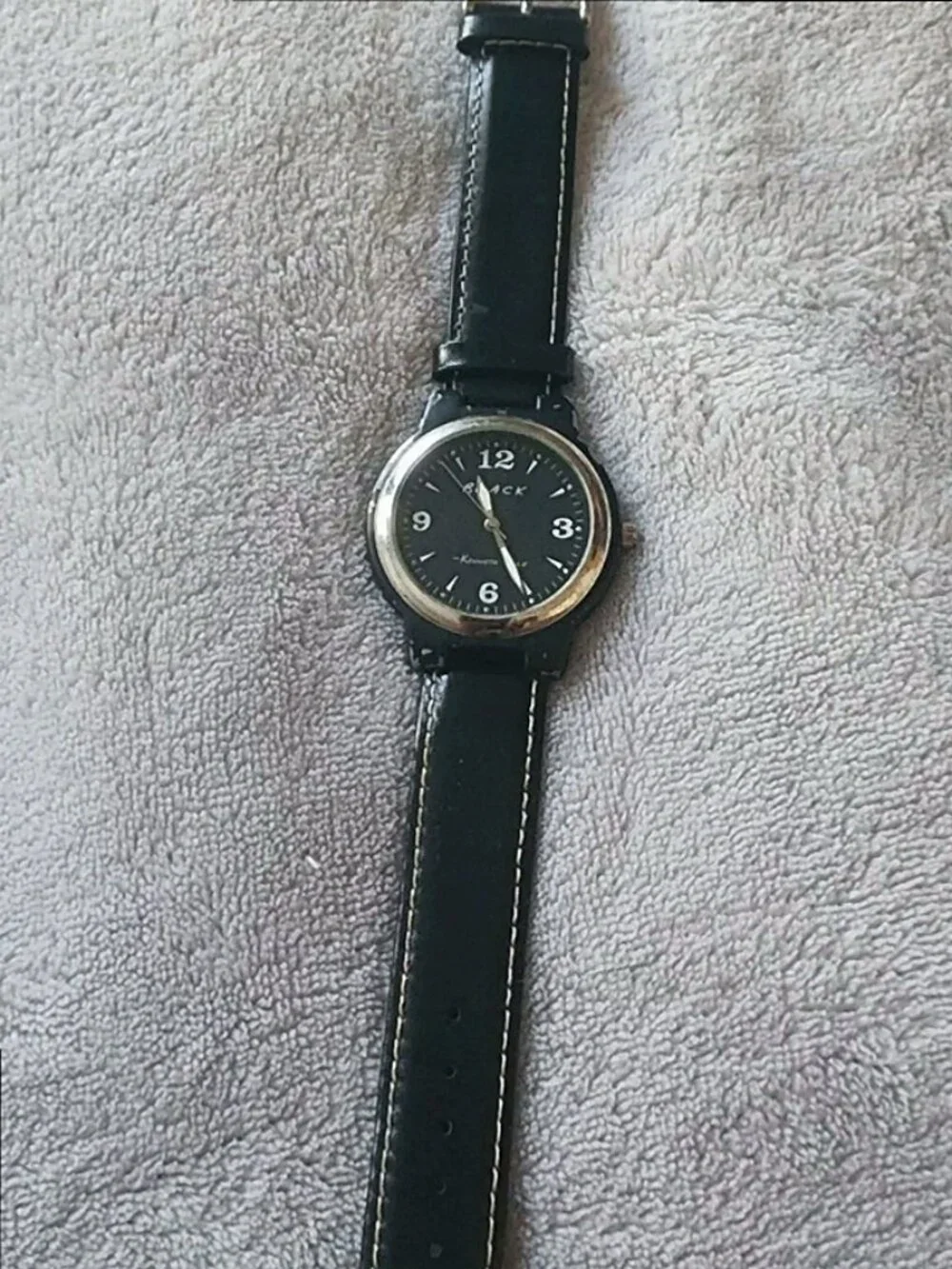 Men’s 4 Watch Bundle – Heavily flawed – Needs Batteries